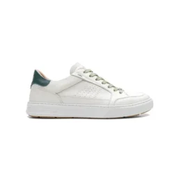 Ambitious White Trainer| 112187333