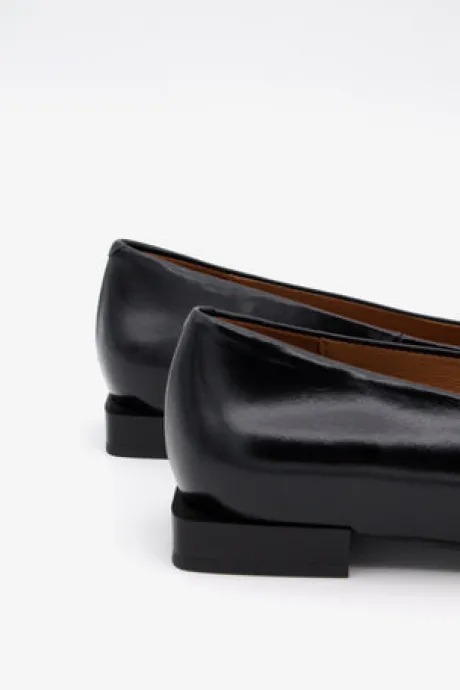 Angel Alarcon 24631BLK-Pump.