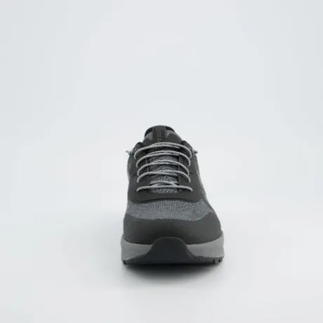 TenHaag 0511028- Trainer.